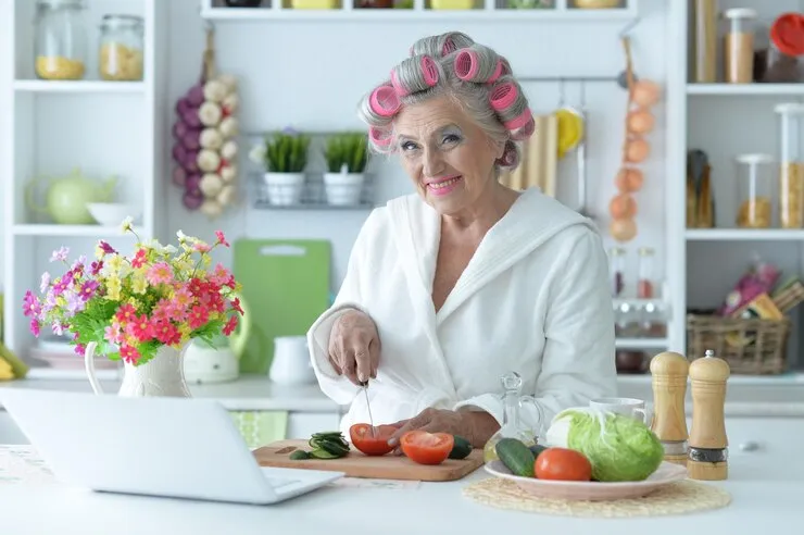 Creating a Balanced Diet: Tips for Cancer Prevention and Recovery